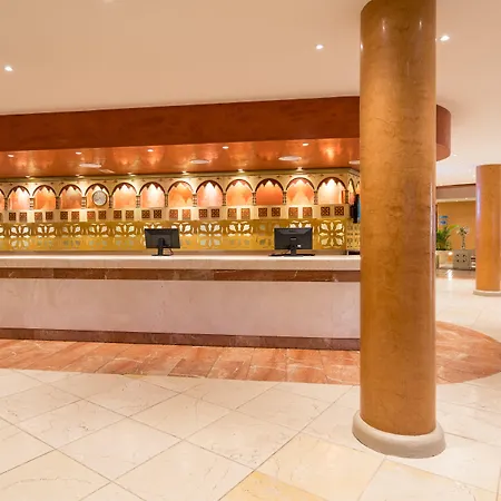 Szálloda Iberostar Waves Playa Gaviotas 4*
