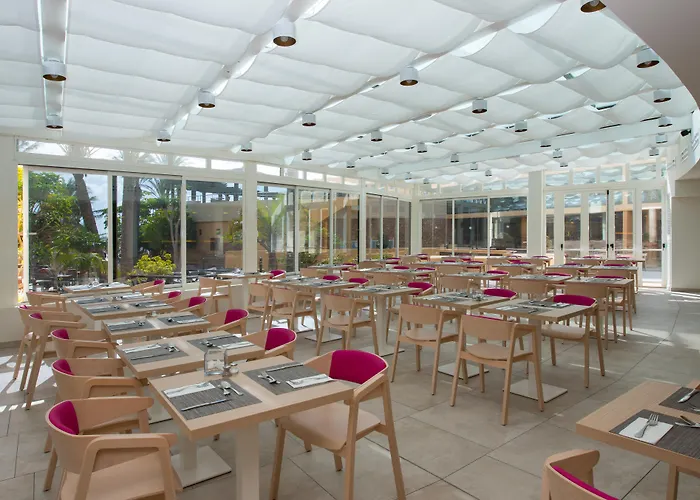 Iberostar Waves Playa Gaviotas Hotel 4*