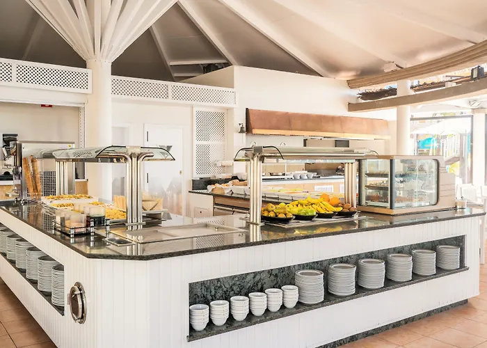 Iberostar Waves Playa Gaviotas 4*